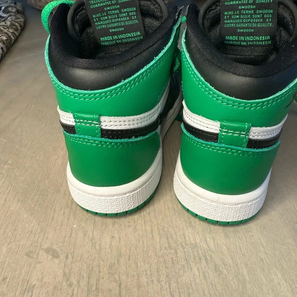 Nike Kids' Black, White,‎ and Green Air Jordan 1